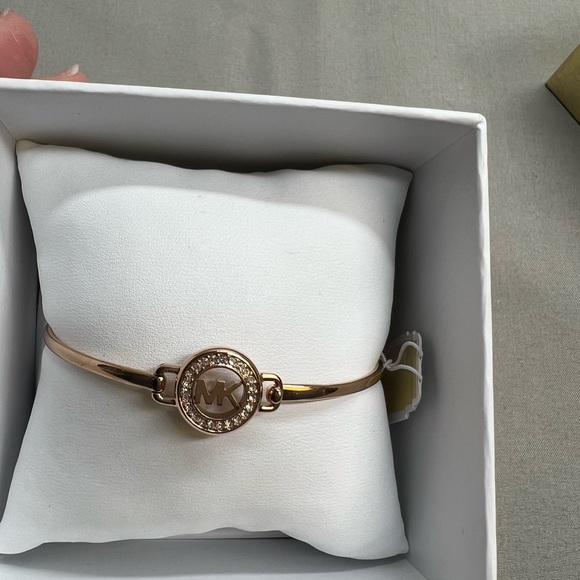 Michael Kors Bracelet - Picture 4 of 8